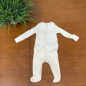 Baby Gap 0-3M Pajamas w/ Snaps Ivory Ribbed EUC
